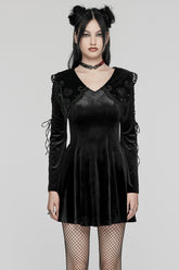 Black Doll Collar Long Sleeves Gradient Embroidery Women's Gothic Prom Dress